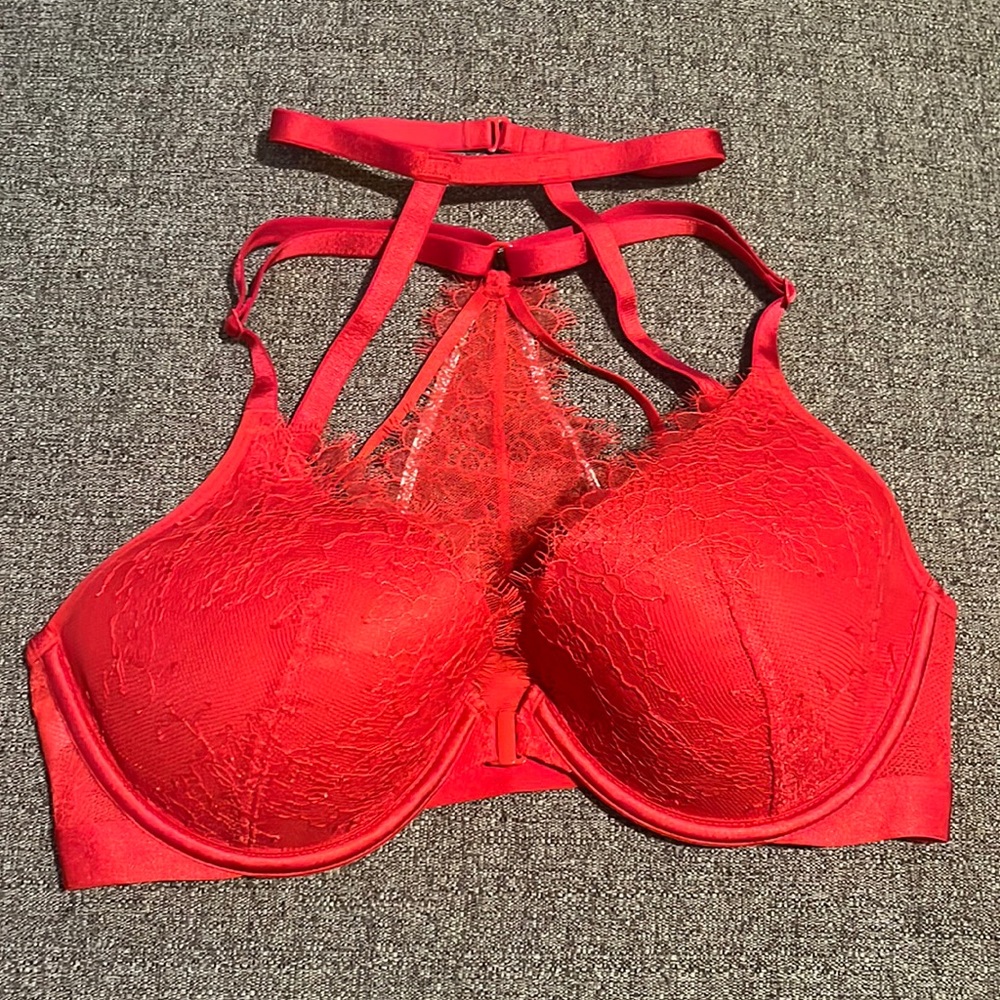 NWT Victoria’s Secret Very Sexy Plunge Bra